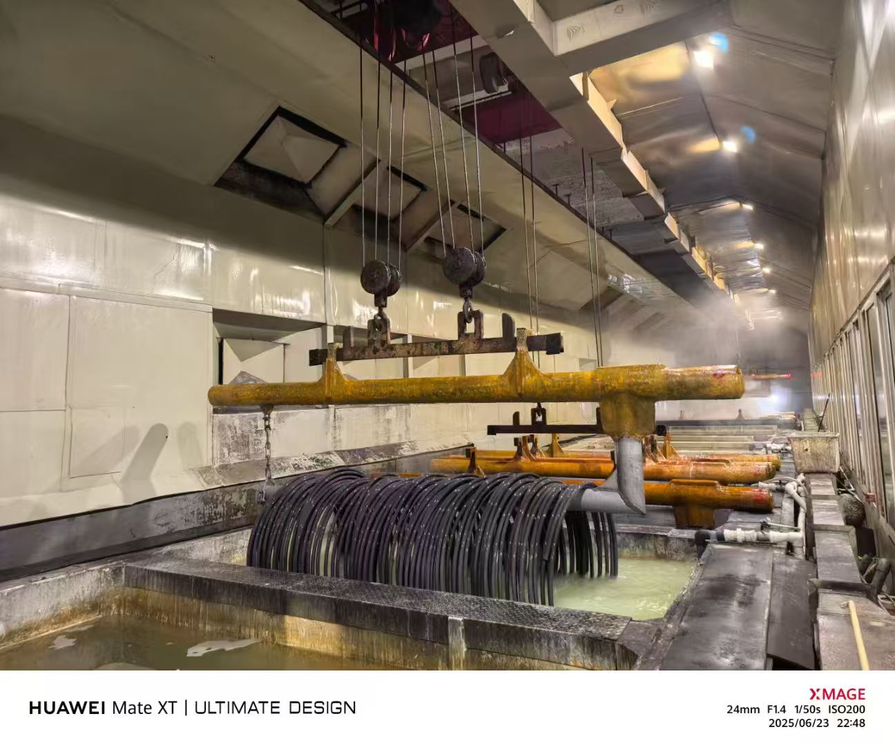Foto della linea di produzione di decapaggio